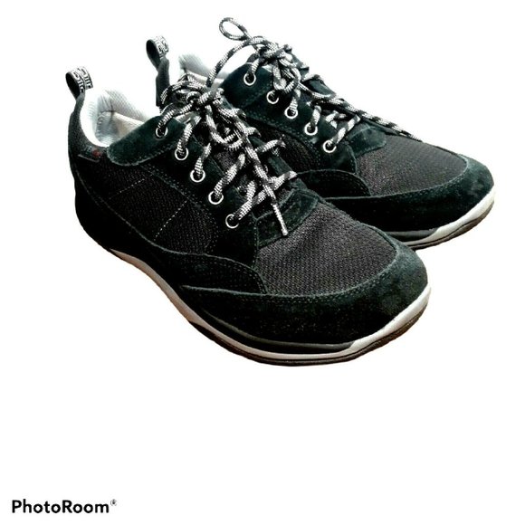 L.L BEAN Women's Snow Sneaker Tek 2.5  Low Lace-Up - Picture 1 of 9